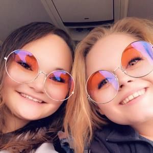 Meet your Posher, Kara